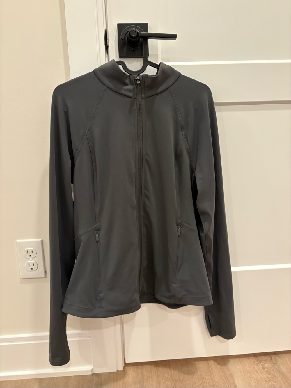 Athleta Salutation Jacket in Dark Grey Size Larger - Picture 2 of 8